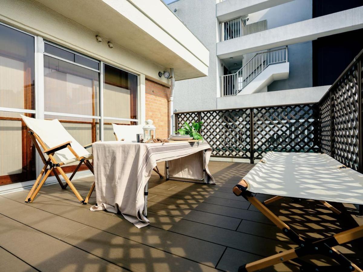 Apartment N Lounge